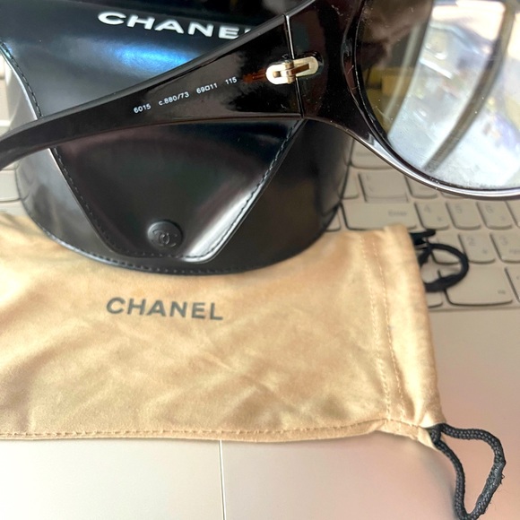 CHANEL Sunglasses Authentic Made in Italy NWOT & in Pristine Condition! - Picture 6 of 7